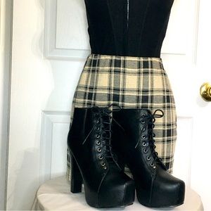 DELICACY Laced Platform Bootie